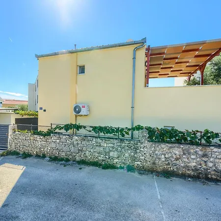 House Drago Tatil Evi *