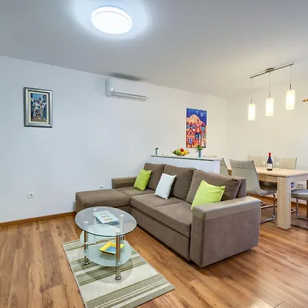 Vikendica House Drago